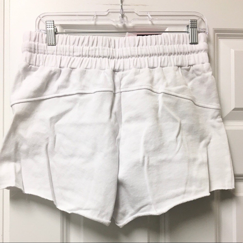 Adorable NWOT Betsey Johnson shorts! - Picture 3 of 5